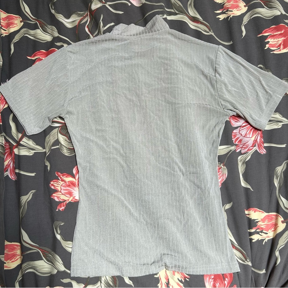 Vintage short-sleeve turtleneck shirt - Picture 3 of 4